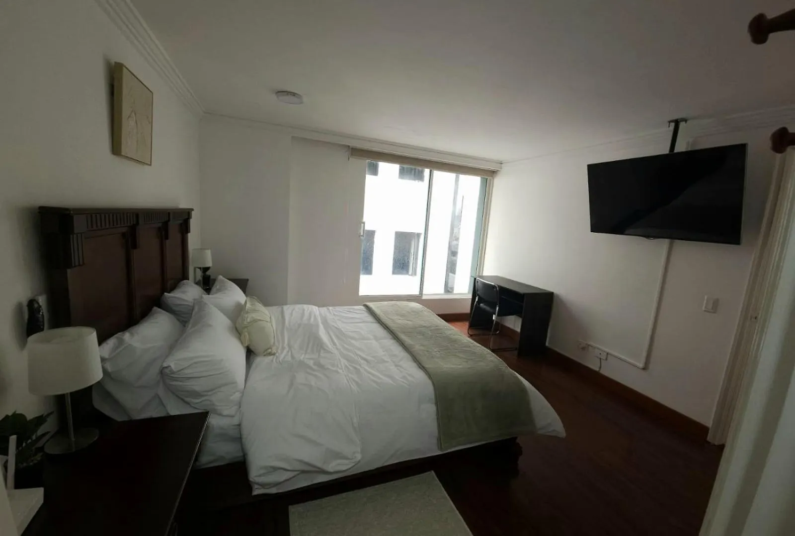 קיטו Av Republica De El Salvador Fontana Suites